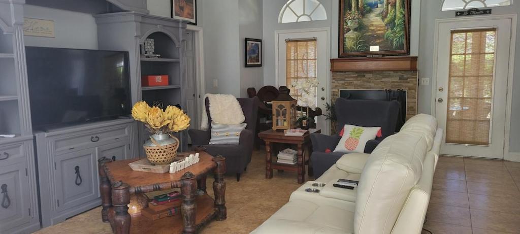 Charming Country Retreat Home Клермон Экстерьер фото